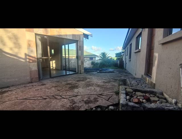 3 BEDROOM HOUSE FOR SALE IN DANA BAY